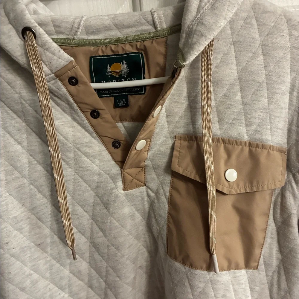 Quilted Crewneck Hoodie Sweatshirt in Cream with Tan Pocket
